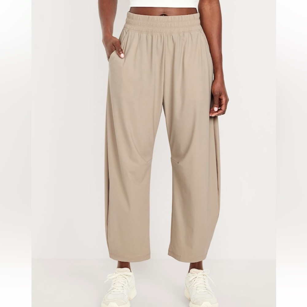 Old Navy Women's Wide-Leg Elastic-Waist Pants in Beige